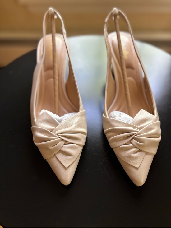 Charles By Charles David Shoes - Charles By Charles David Cream Knot-Front Pointed Slingback Kitten Heels